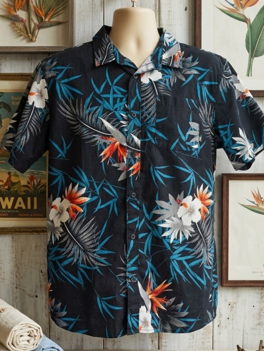692 Vans "Peace Out" Tropical Hawaiian Button Up Shirt Men's Large Tailored Fit